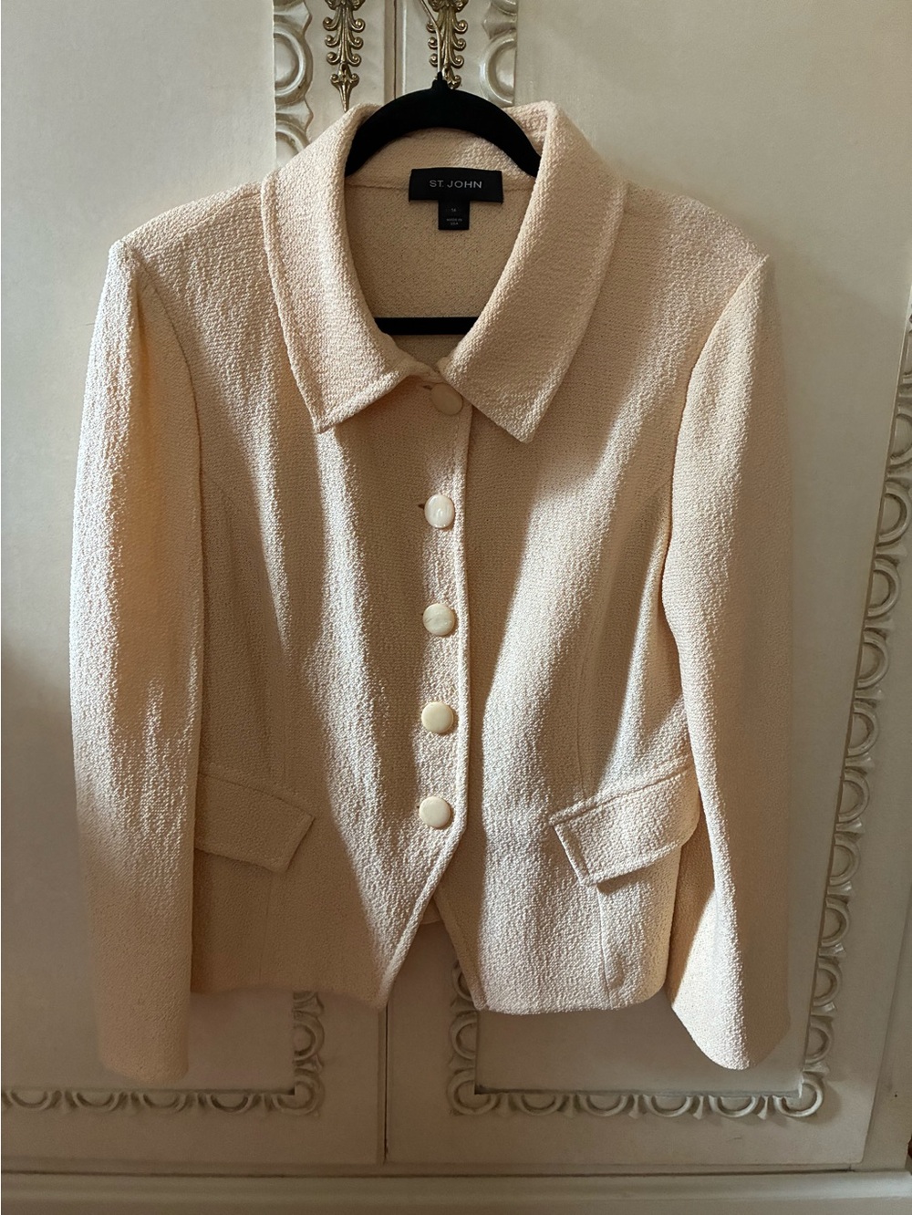 St. John Yellow/Cream Textured Bouclé Button Jacket size 14 Excellent Condition